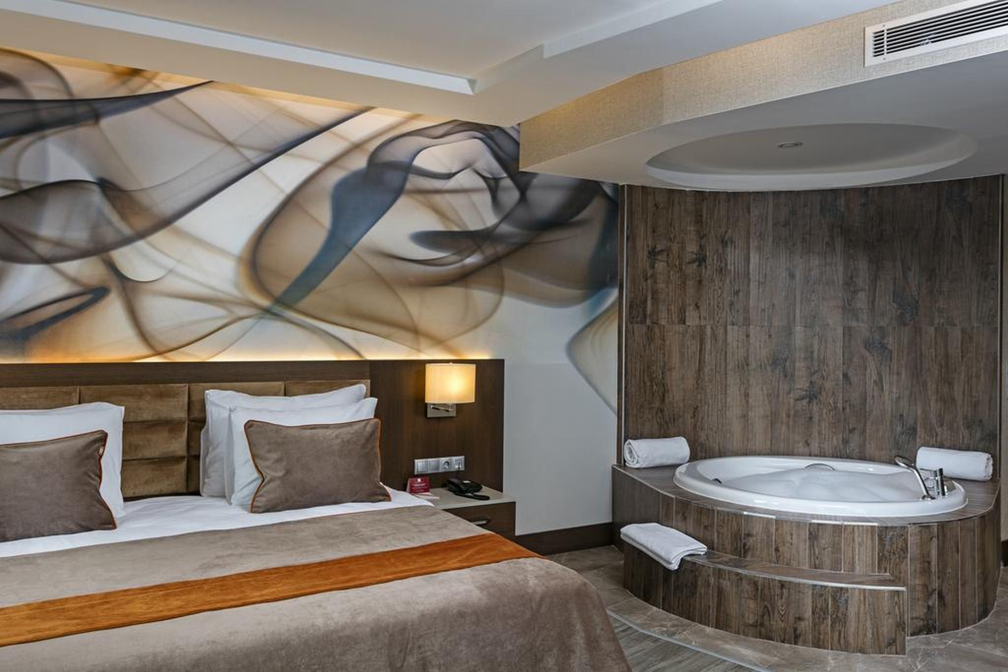 B Business Hotel & Spa Antalya Exterior photo