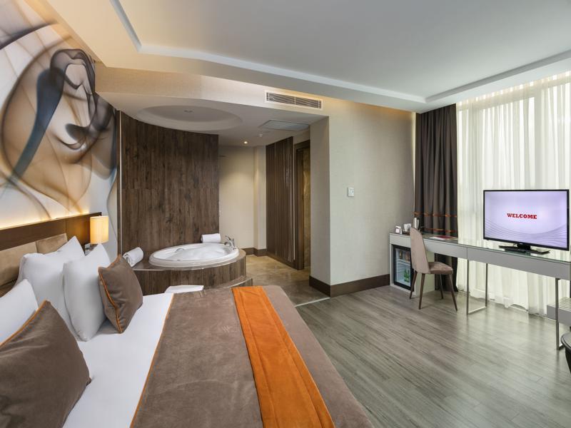 B Business Hotel & Spa Antalya Exterior photo